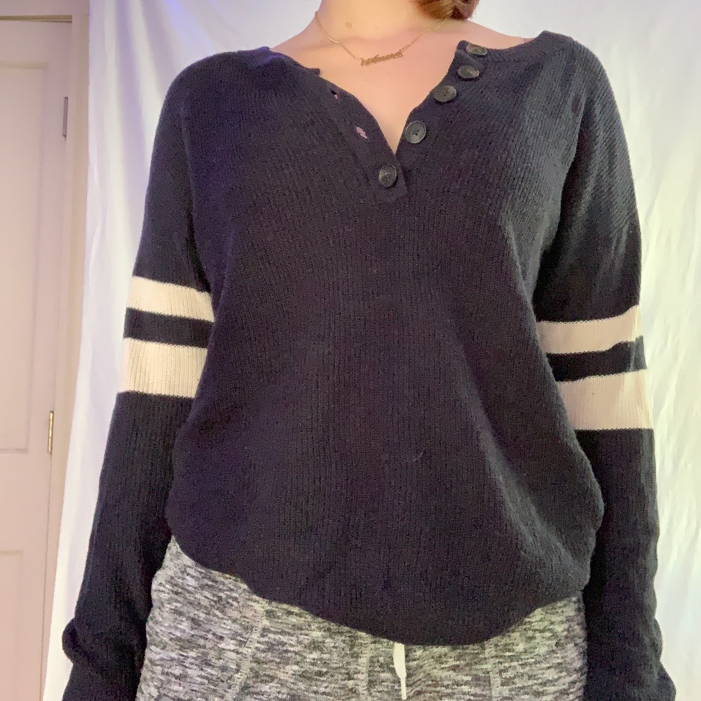 American Eagle sweater